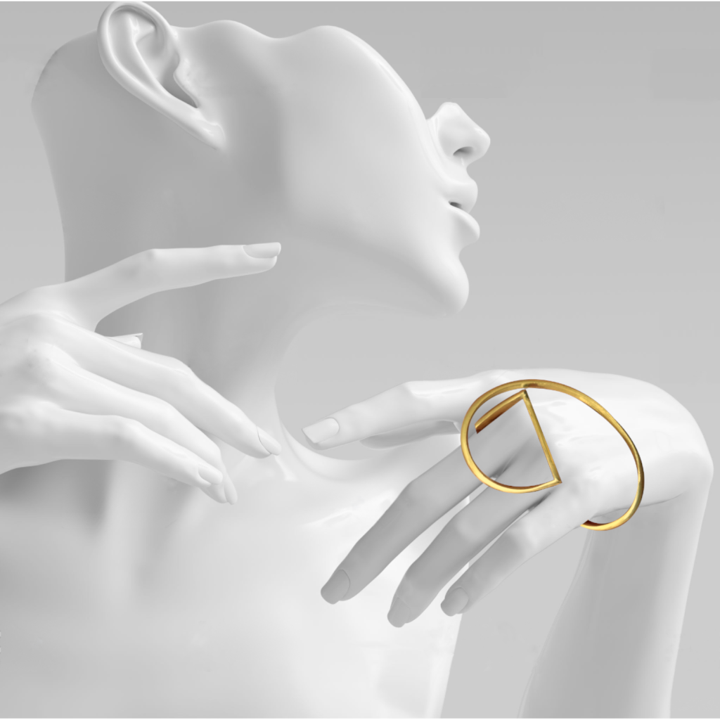 gouden ring op de hand van de etalagepop